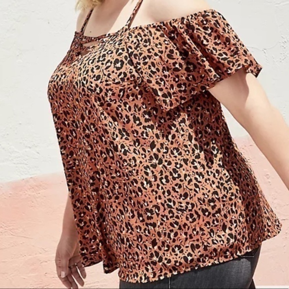 NWT Torrid size 2 Leopard cold shoulder blouse